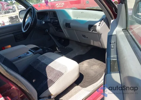 1992 Ford Explorer из США, поврежденный, VIN 1FMDU34X9NUD68865